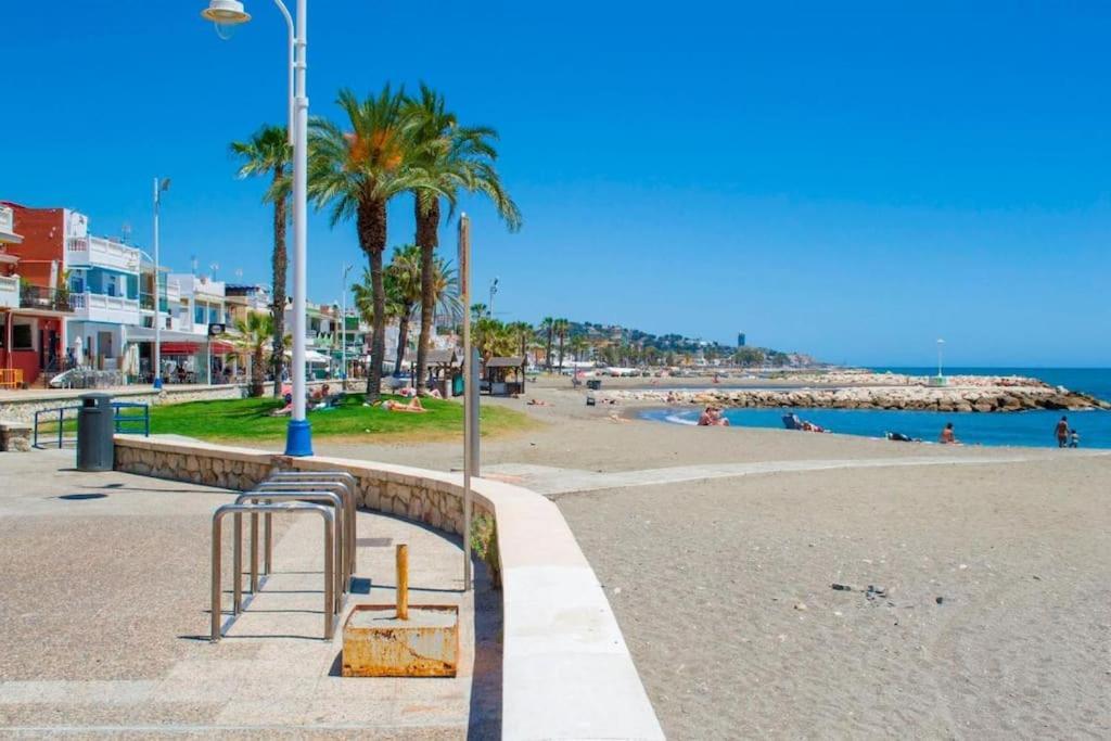 Villa Vivienda Unica A 10 Metros De La Playa à Málaga Extérieur photo